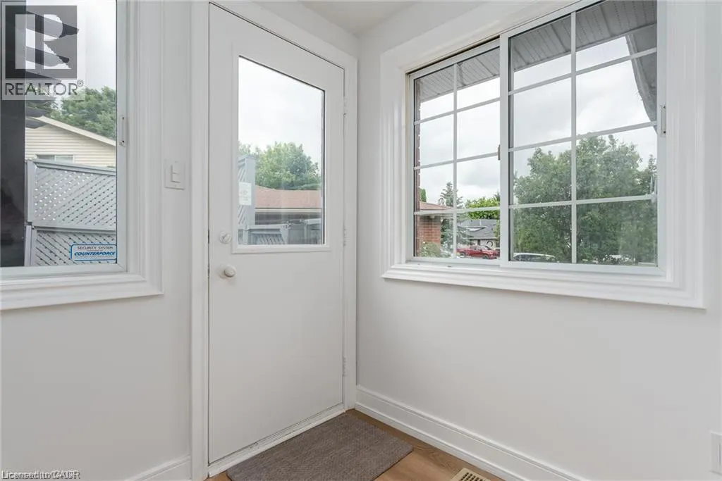 629 SETTLERSFIELD Court Unit# B #B
