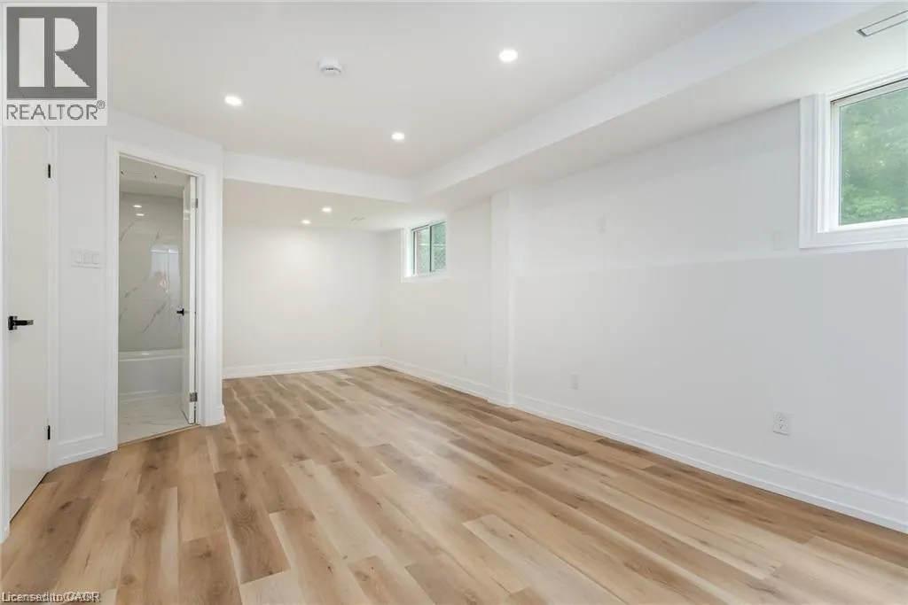 629 SETTLERSFIELD Court Unit# B #B