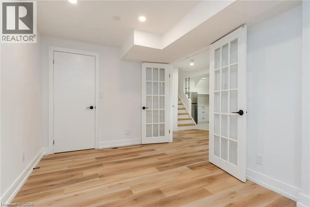 629 SETTLERSFIELD Court Unit# B #B