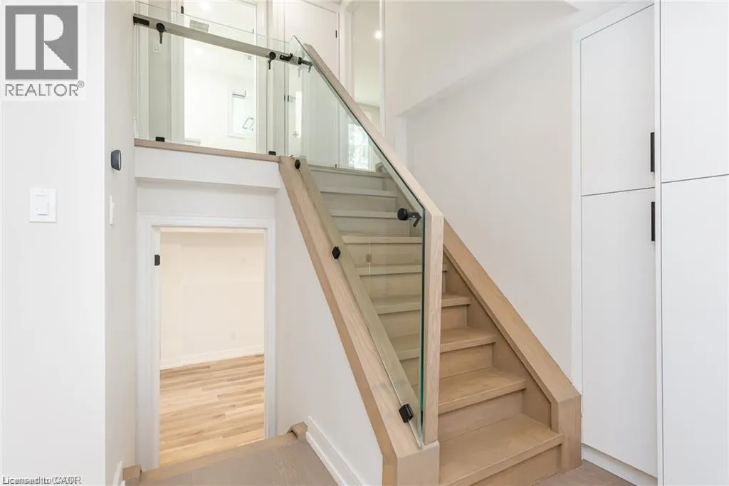629 SETTLERSFIELD Court Unit# B #B