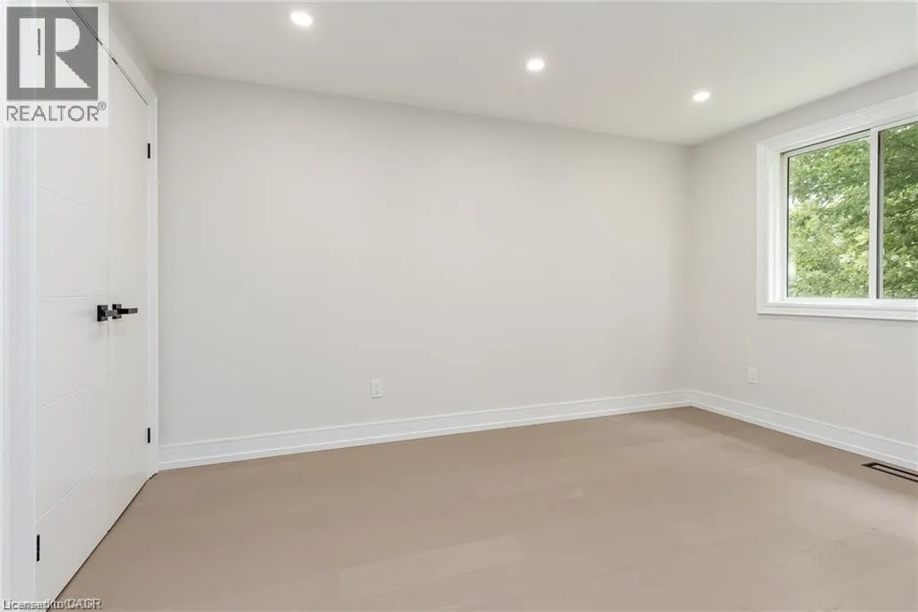 629 SETTLERSFIELD Court Unit# B #B