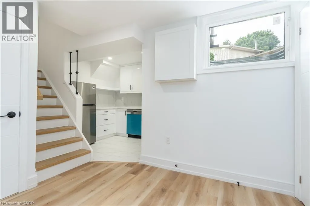 629 SETTLERSFIELD Court Unit# B #B