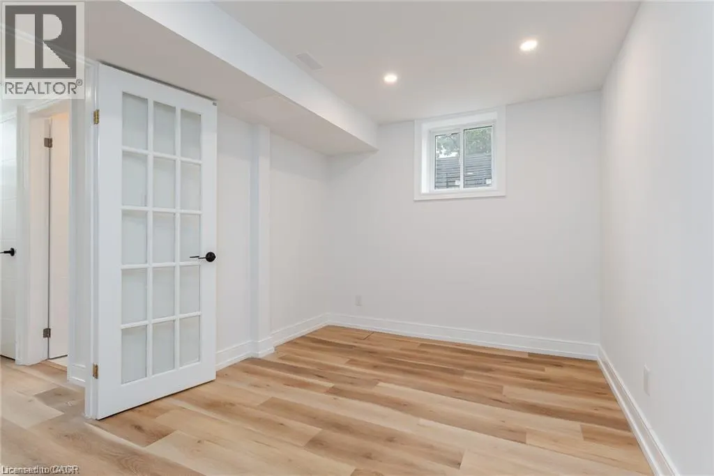 629 SETTLERSFIELD Court Unit# B #B