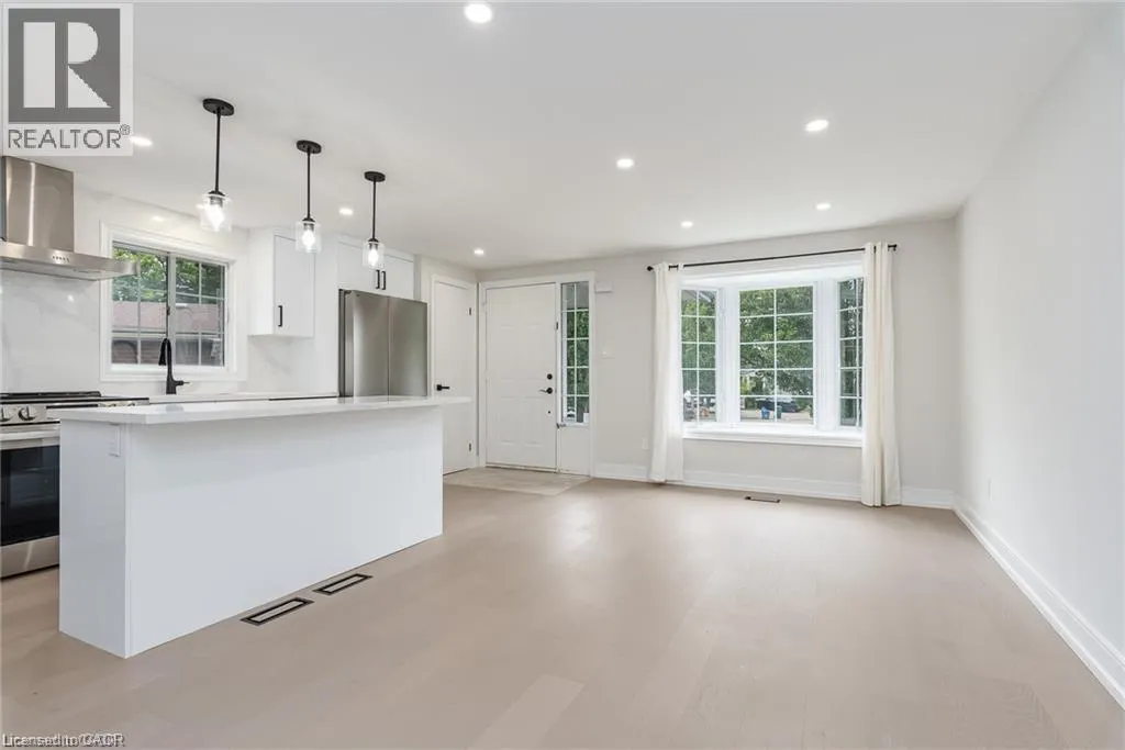 629 SETTLERSFIELD Court Unit# B #B