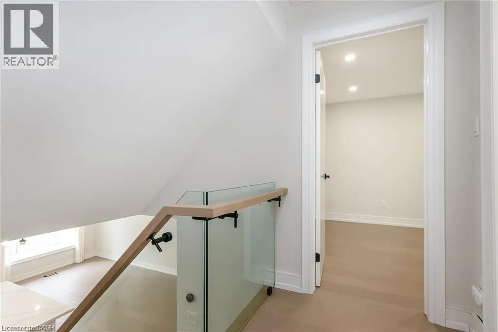 629 SETTLERSFIELD Court Unit# B #B