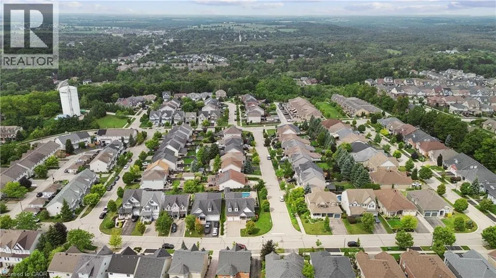 236 RIDGE TOP Crescent