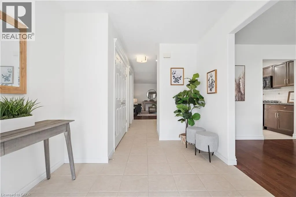 236 RIDGE TOP Crescent