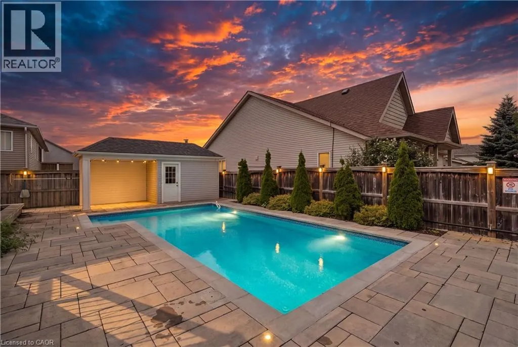 236 RIDGE TOP Crescent