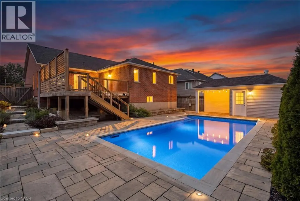 236 RIDGE TOP Crescent