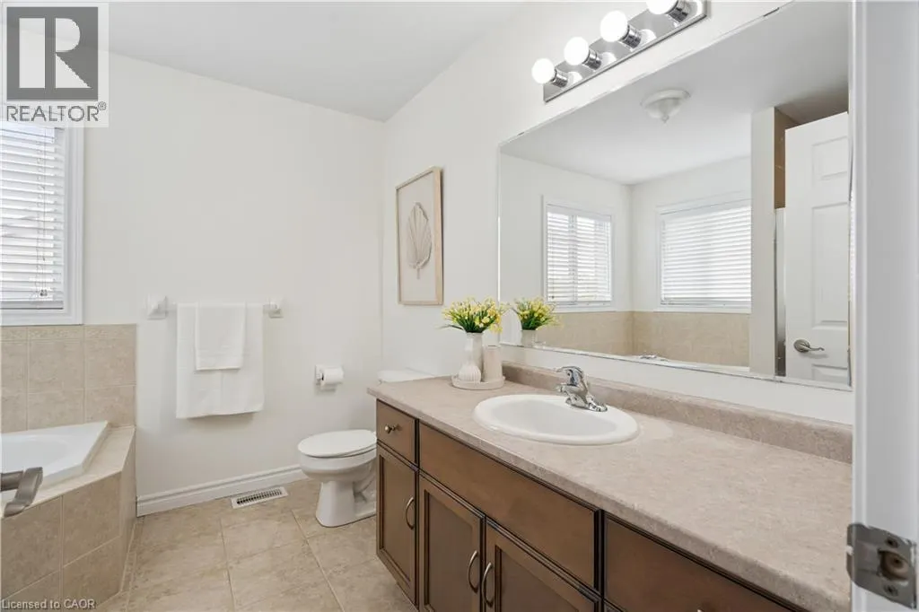 236 RIDGE TOP Crescent