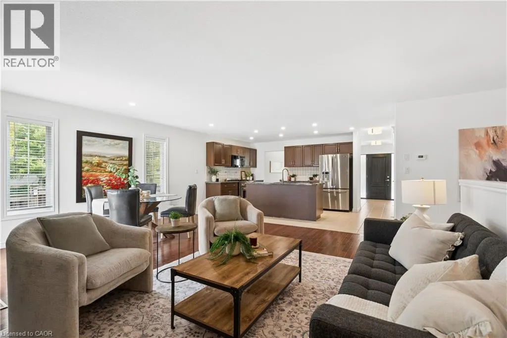 236 RIDGE TOP Crescent