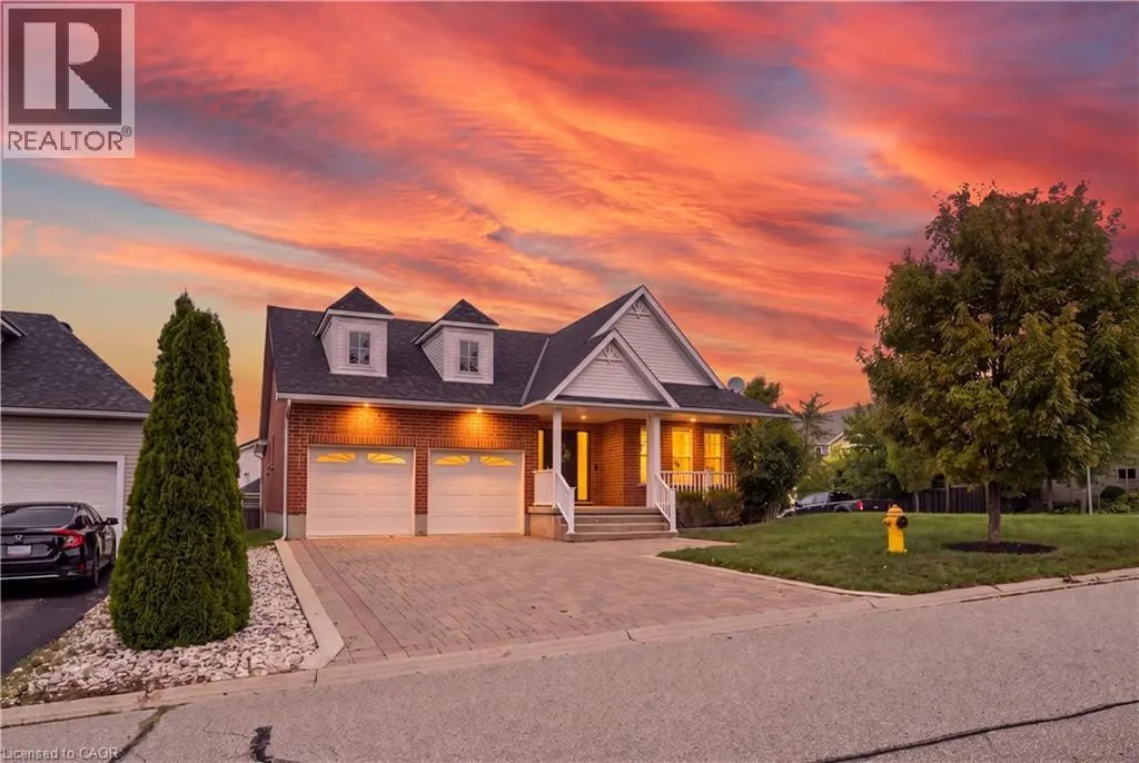 236 RIDGE TOP Crescent