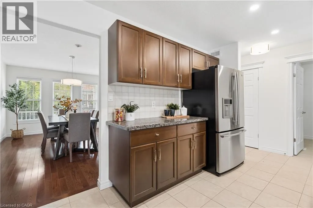 236 RIDGE TOP Crescent