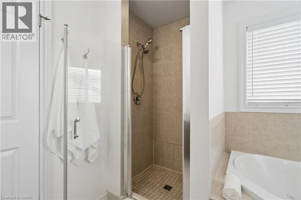 236 RIDGE TOP Crescent