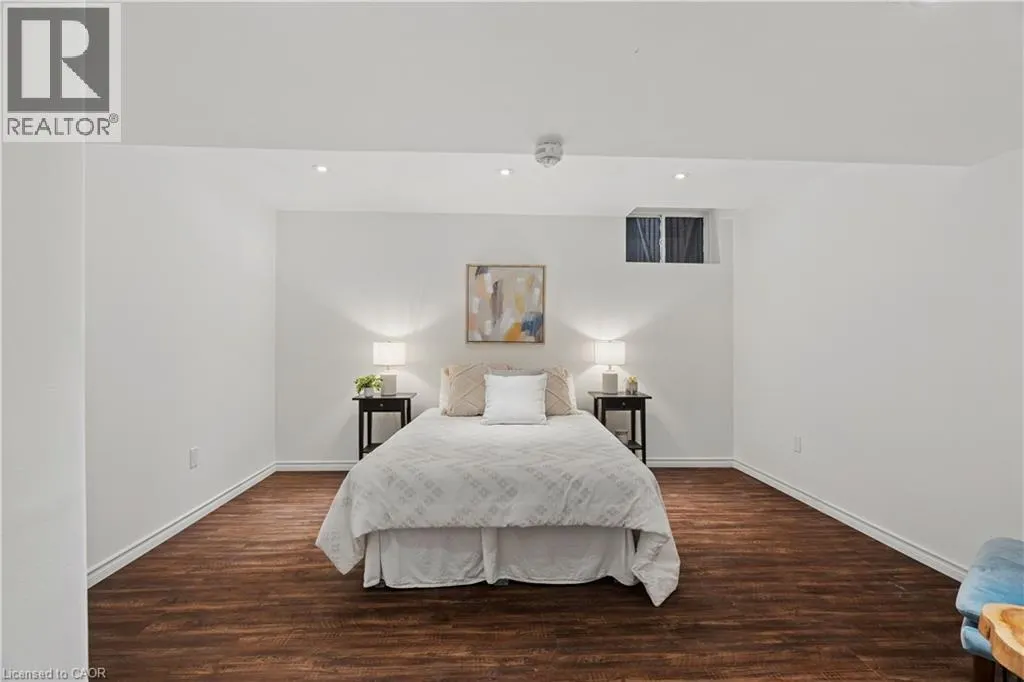 236 RIDGE TOP Crescent