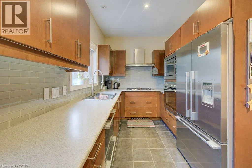 28 GLENDARLING Crescent