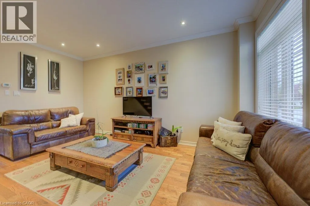 28 GLENDARLING Crescent