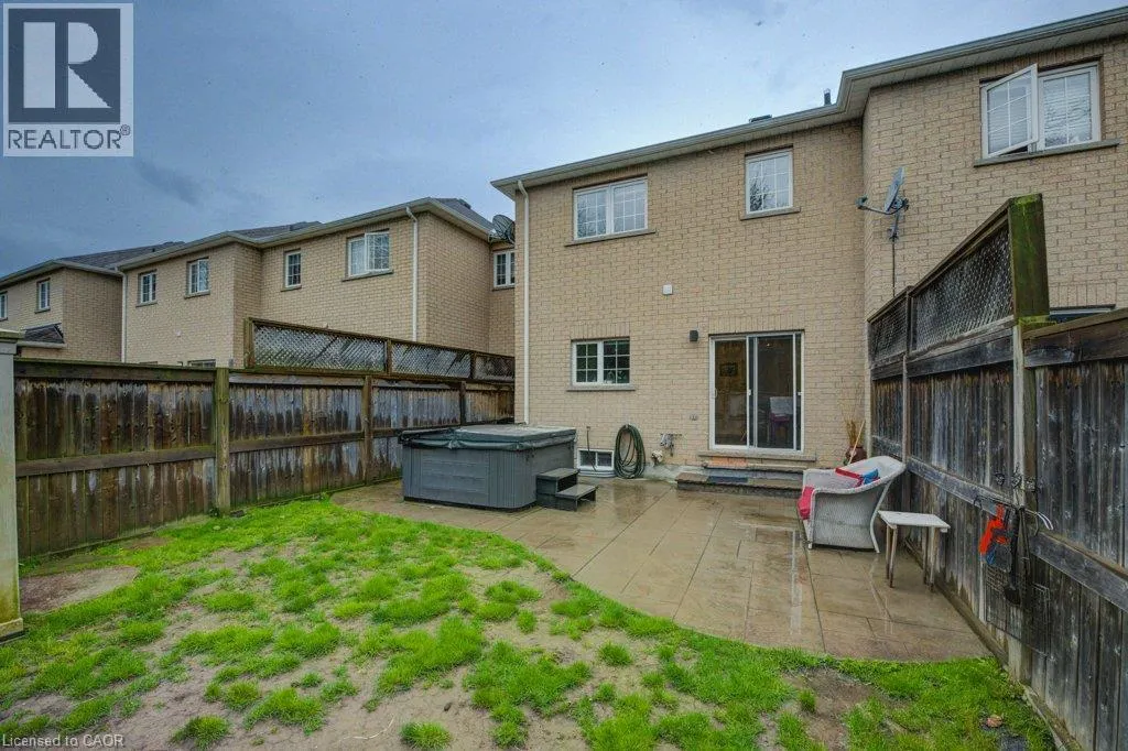 28 GLENDARLING Crescent
