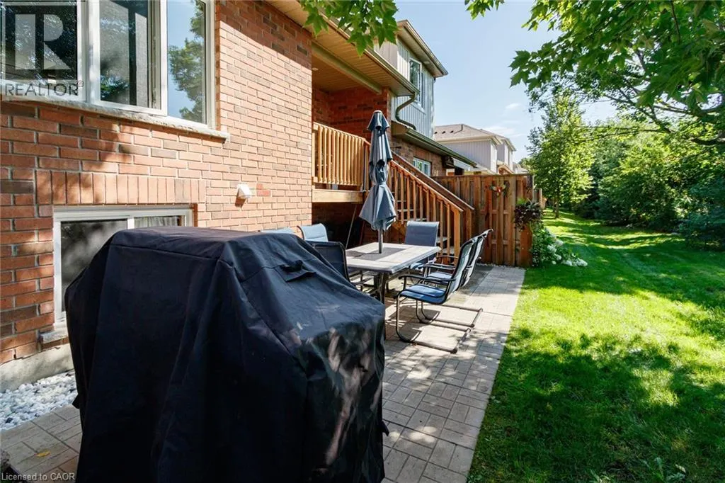 39 RUSSETT Drive
