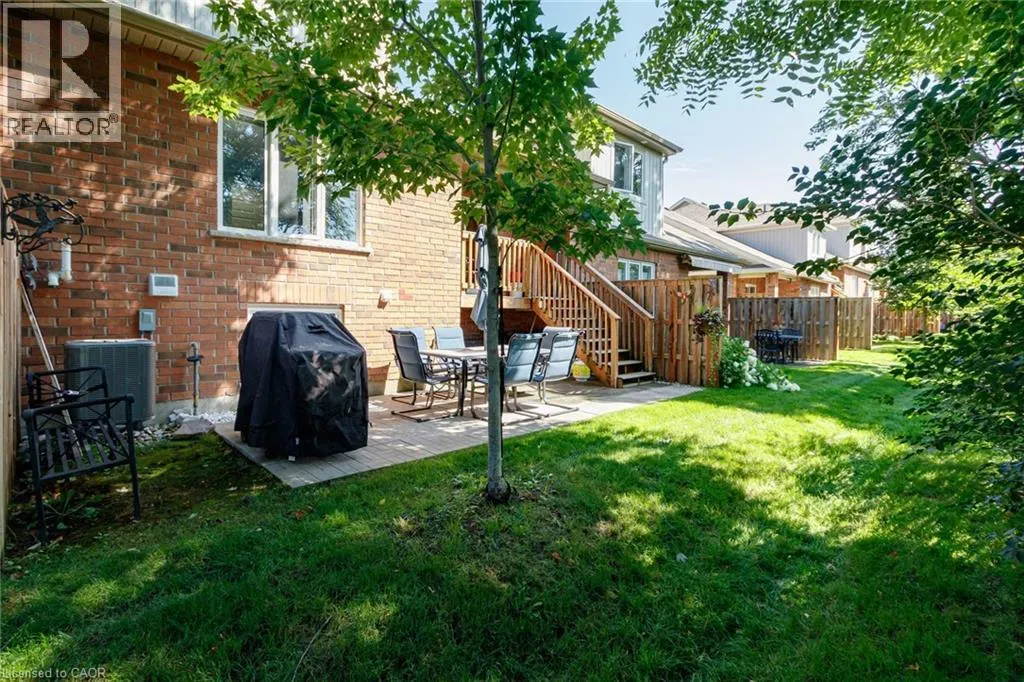 39 RUSSETT Drive