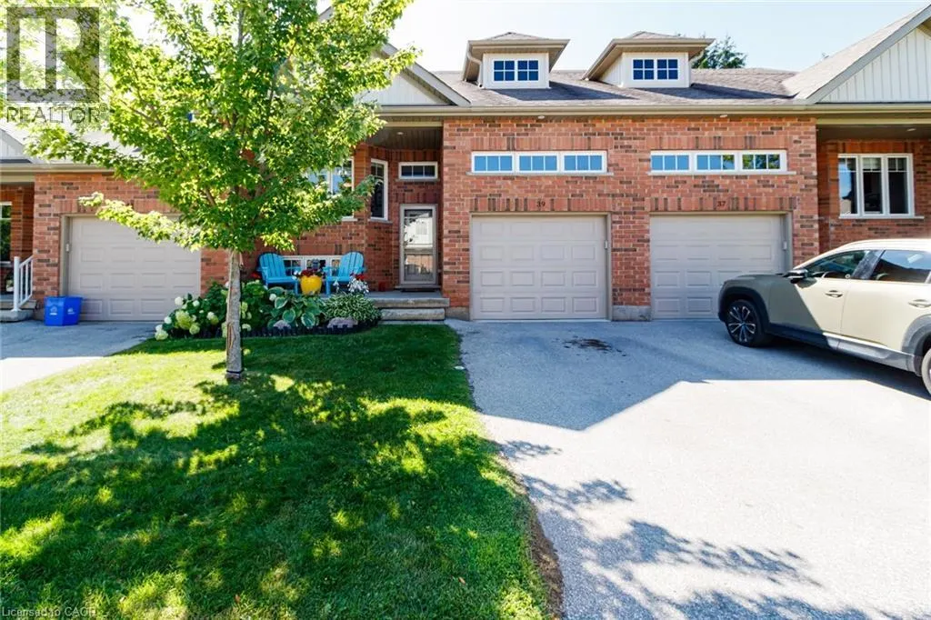 39 RUSSETT Drive