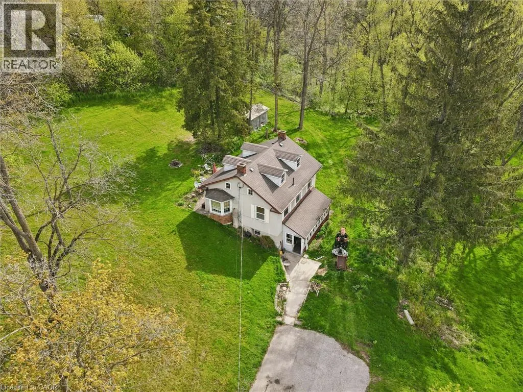 36 ELGIN Street E