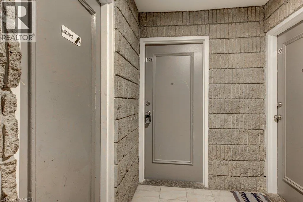 380 ADMIRAL Drive Unit# 208 #208