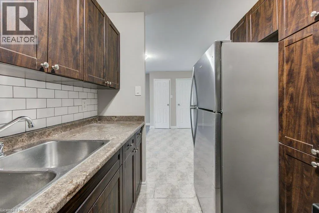 380 ADMIRAL Drive Unit# 208 #208