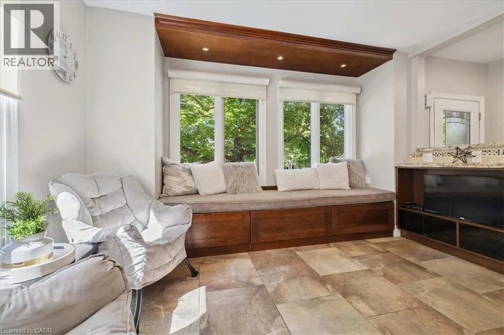 44 SUNVALE Place