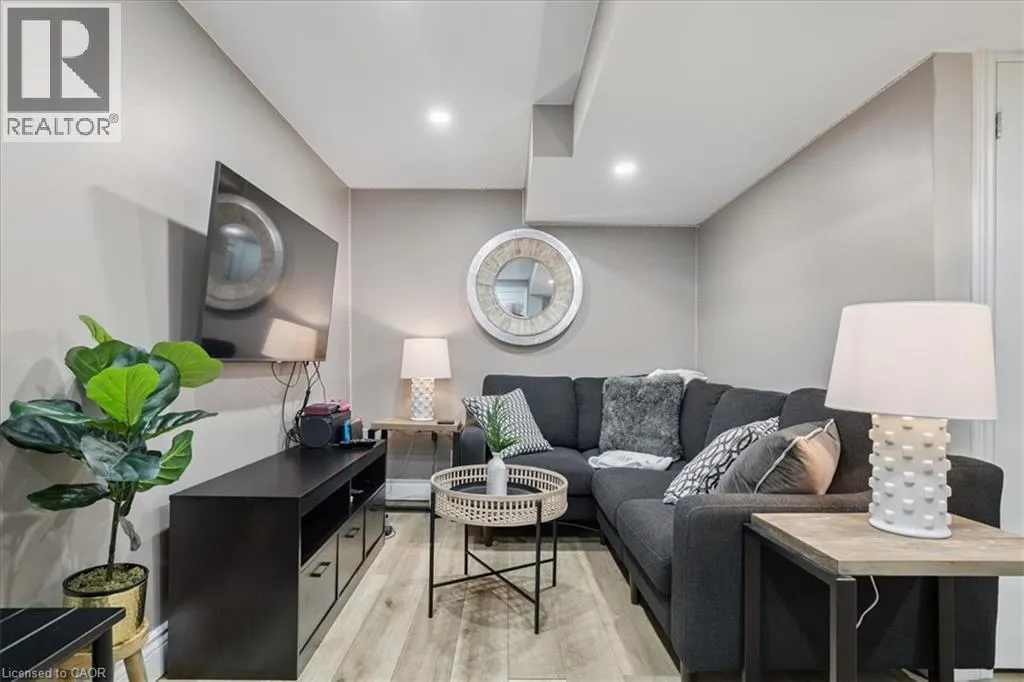 44 SUNVALE Place