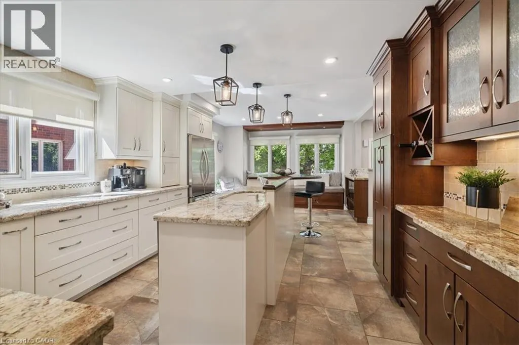 44 SUNVALE Place