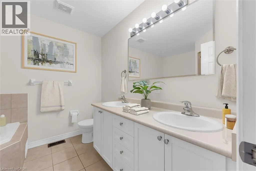 33 BROWVIEW Drive