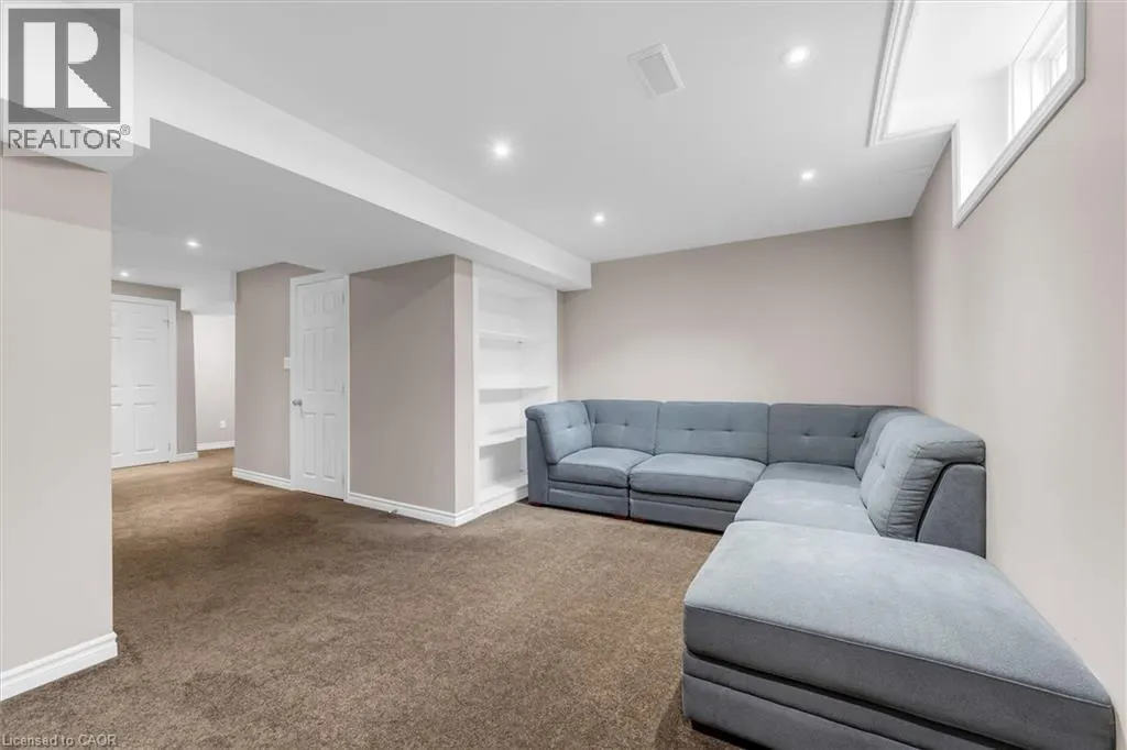 33 BROWVIEW Drive
