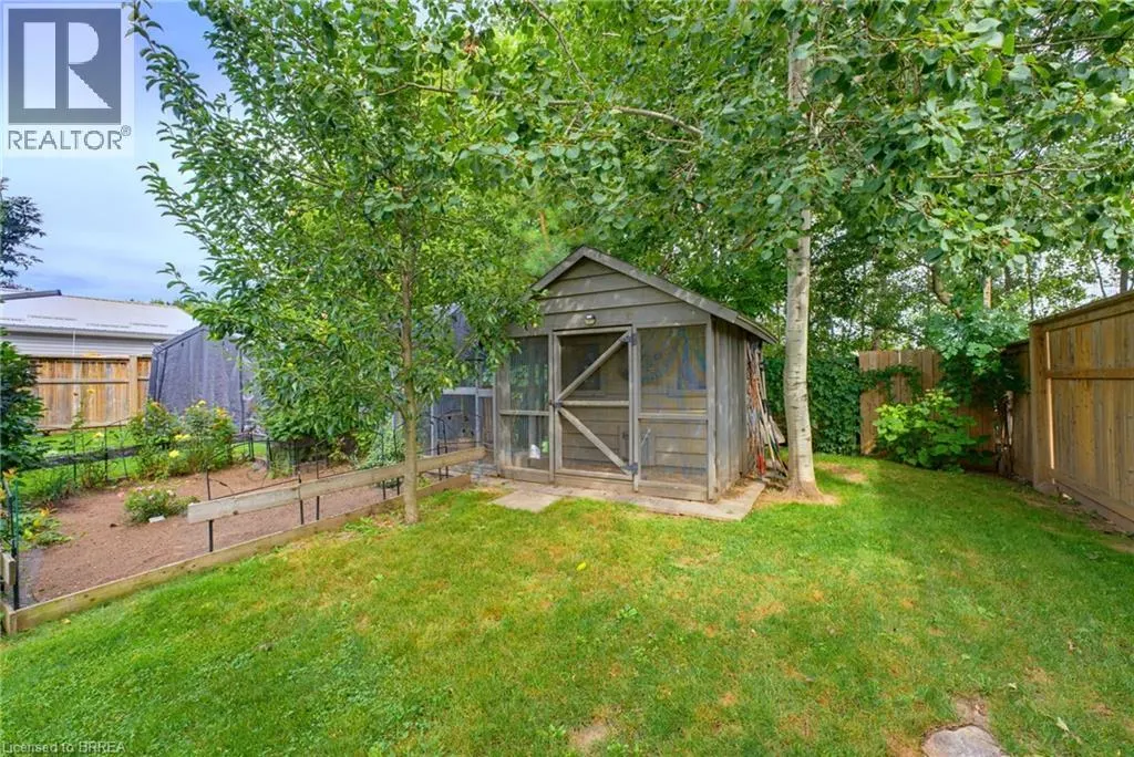 46 GARDEN Crescent