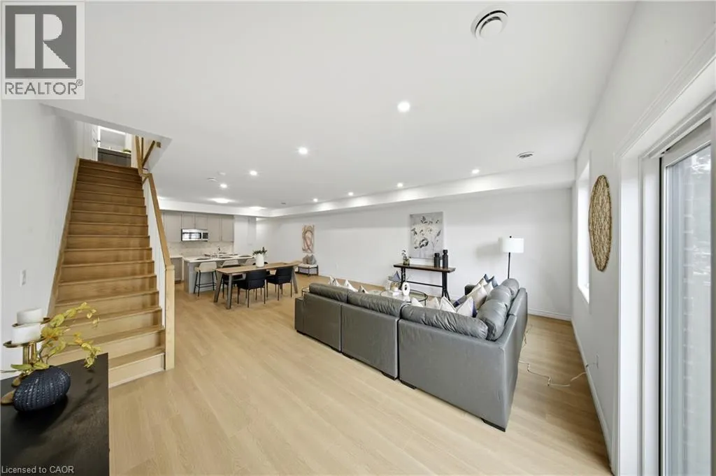 2 SLESSOR Boulevard Unit# 12 #12