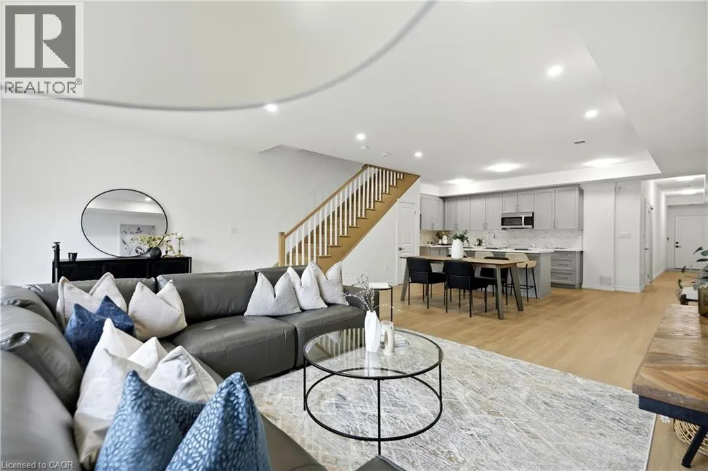 2 SLESSOR Boulevard Unit# 12 #12