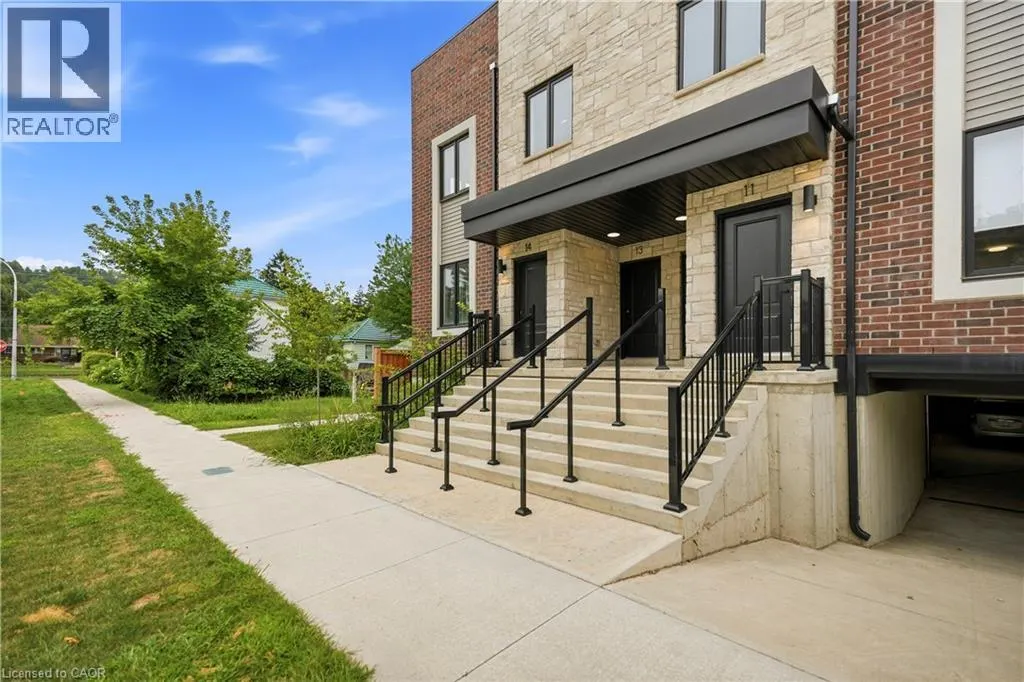 2 SLESSOR Boulevard Unit# 12 #12