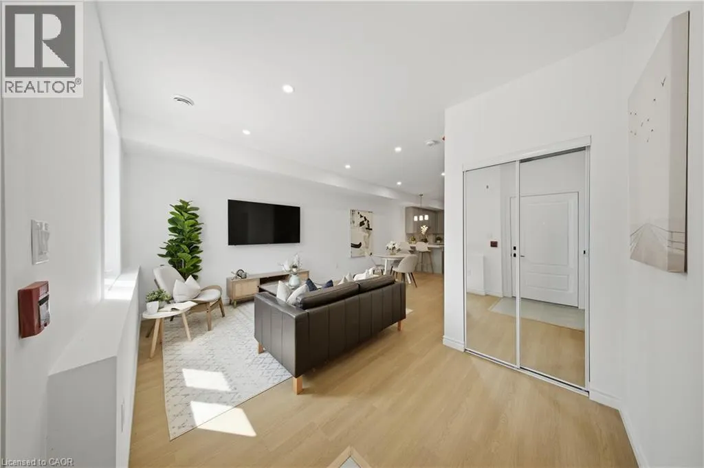 2 SLESSOR Boulevard Unit# 10 #10
