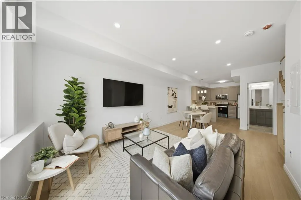 2 SLESSOR Boulevard Unit# 10 #10