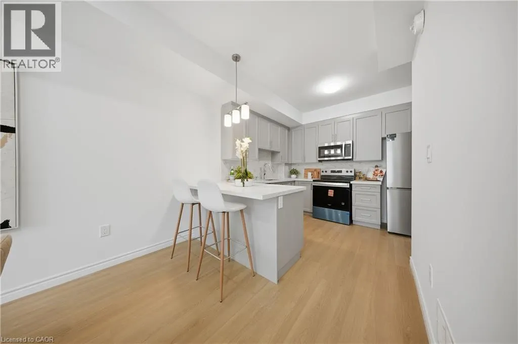 2 SLESSOR Boulevard Unit# 10 #10
