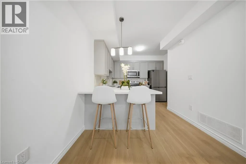 2 SLESSOR Boulevard Unit# 10 #10