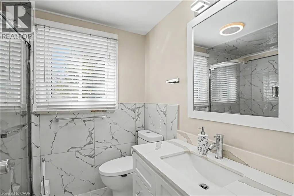 4 SEAFORTH Court
