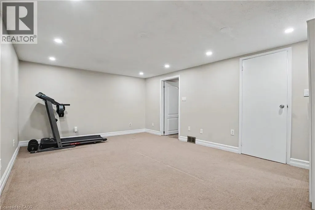 4 SEAFORTH Court