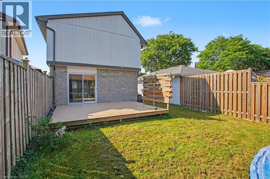 4 SEAFORTH Court
