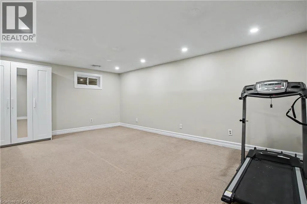 4 SEAFORTH Court