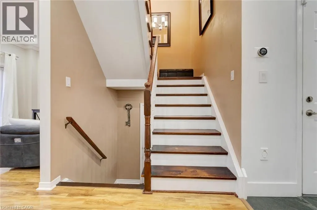 33 PANORAMA Way