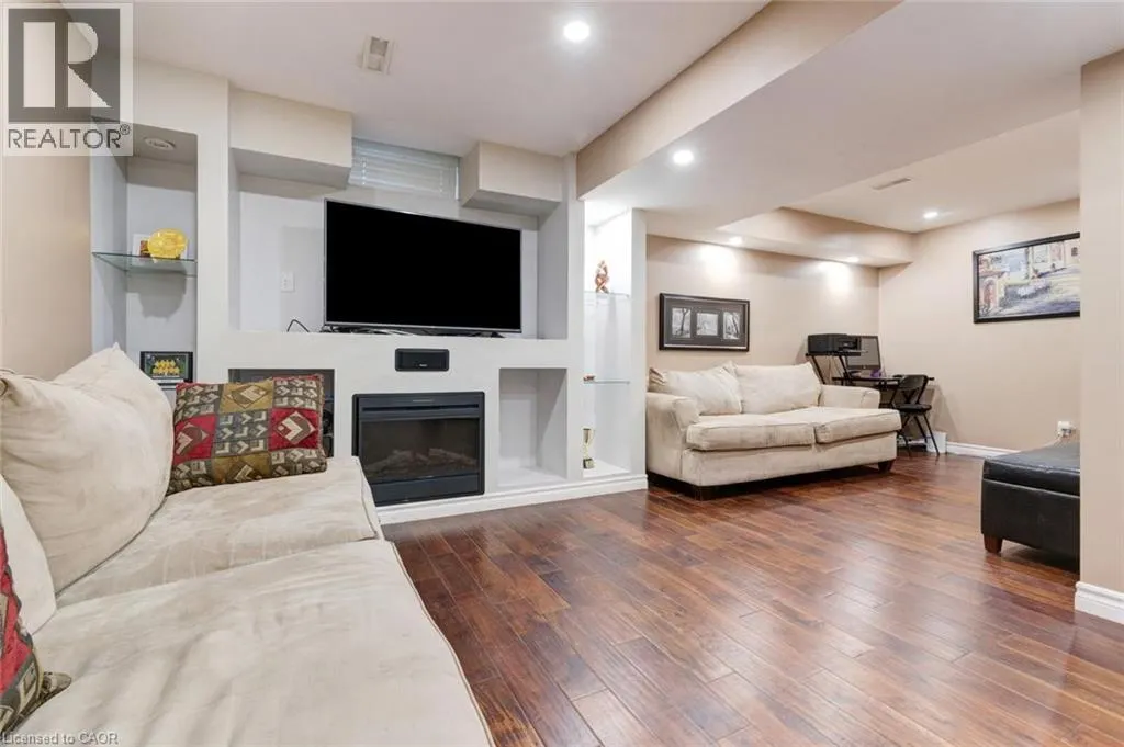 33 PANORAMA Way