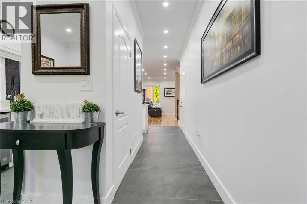 33 PANORAMA Way