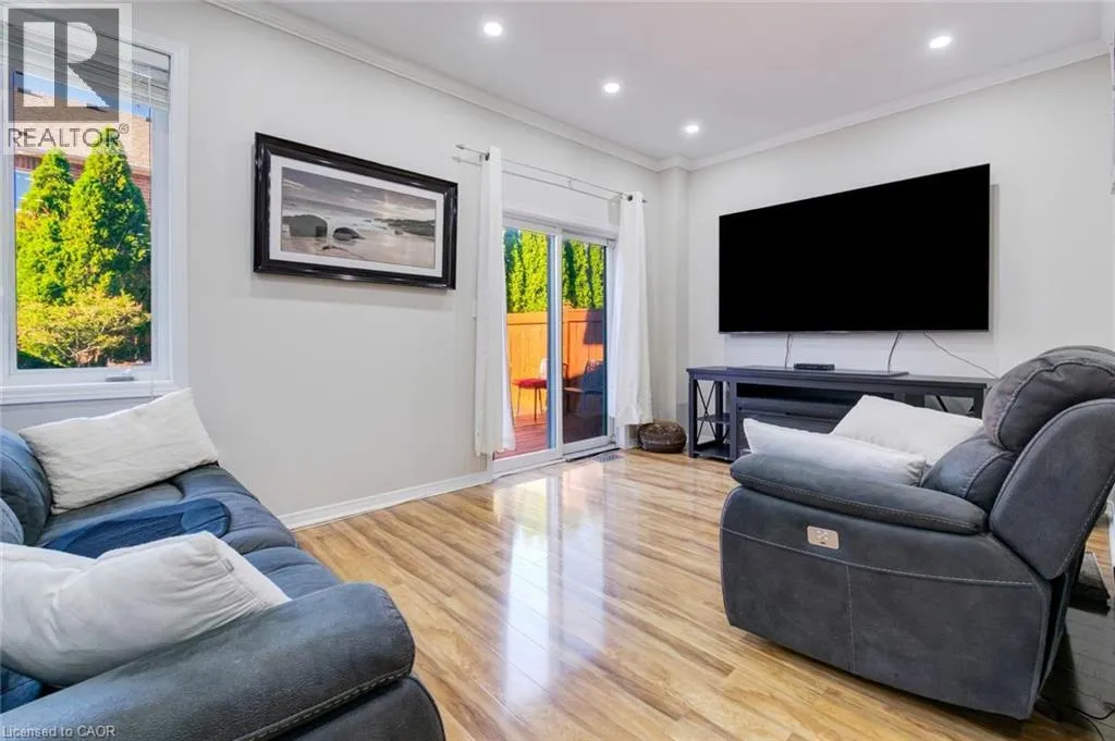 33 PANORAMA Way