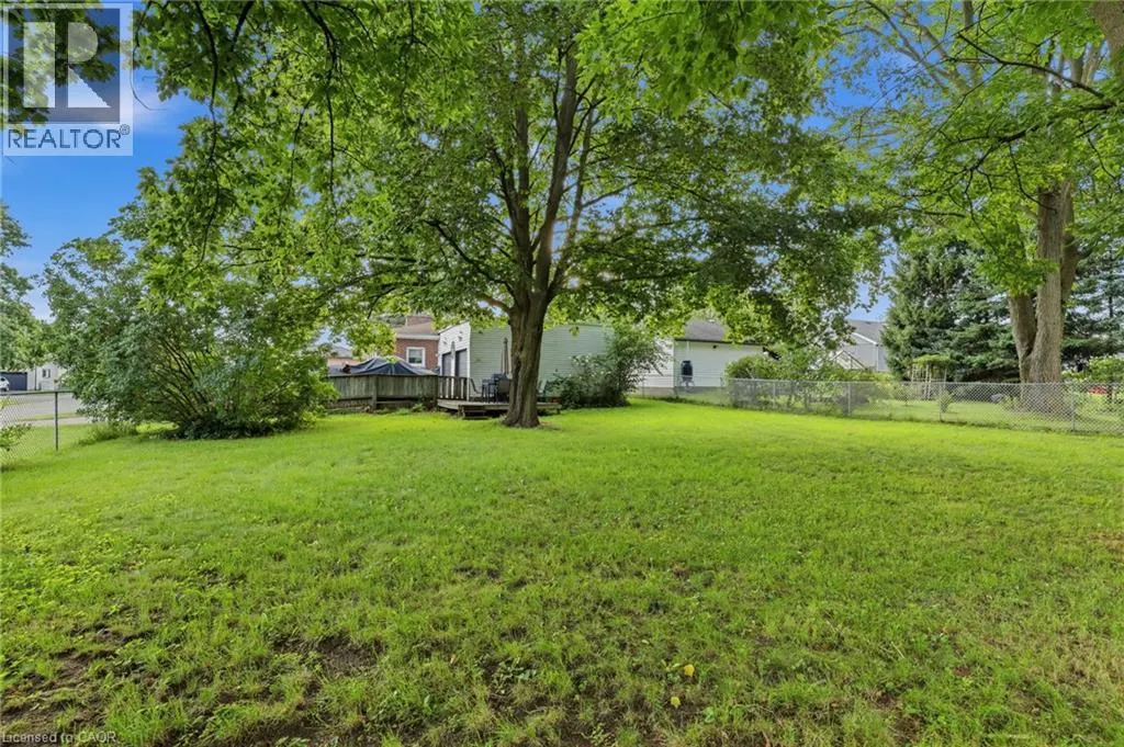 438 FOREST LAWN Avenue